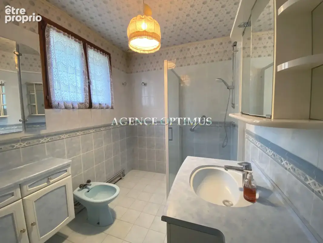 Plain-pied lumineux avec grand garage : rare sur le secteur - photo 10