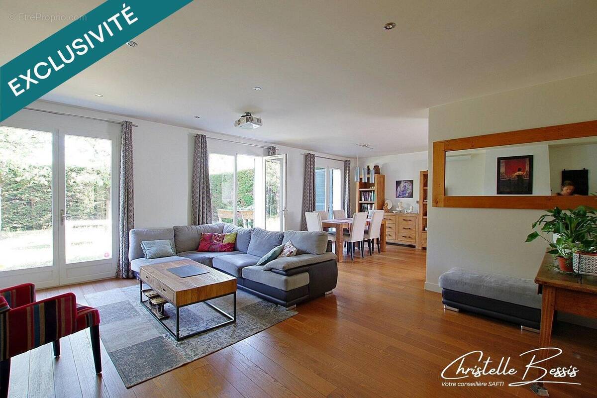 Photo 1 - Maison à VILLECRESNES