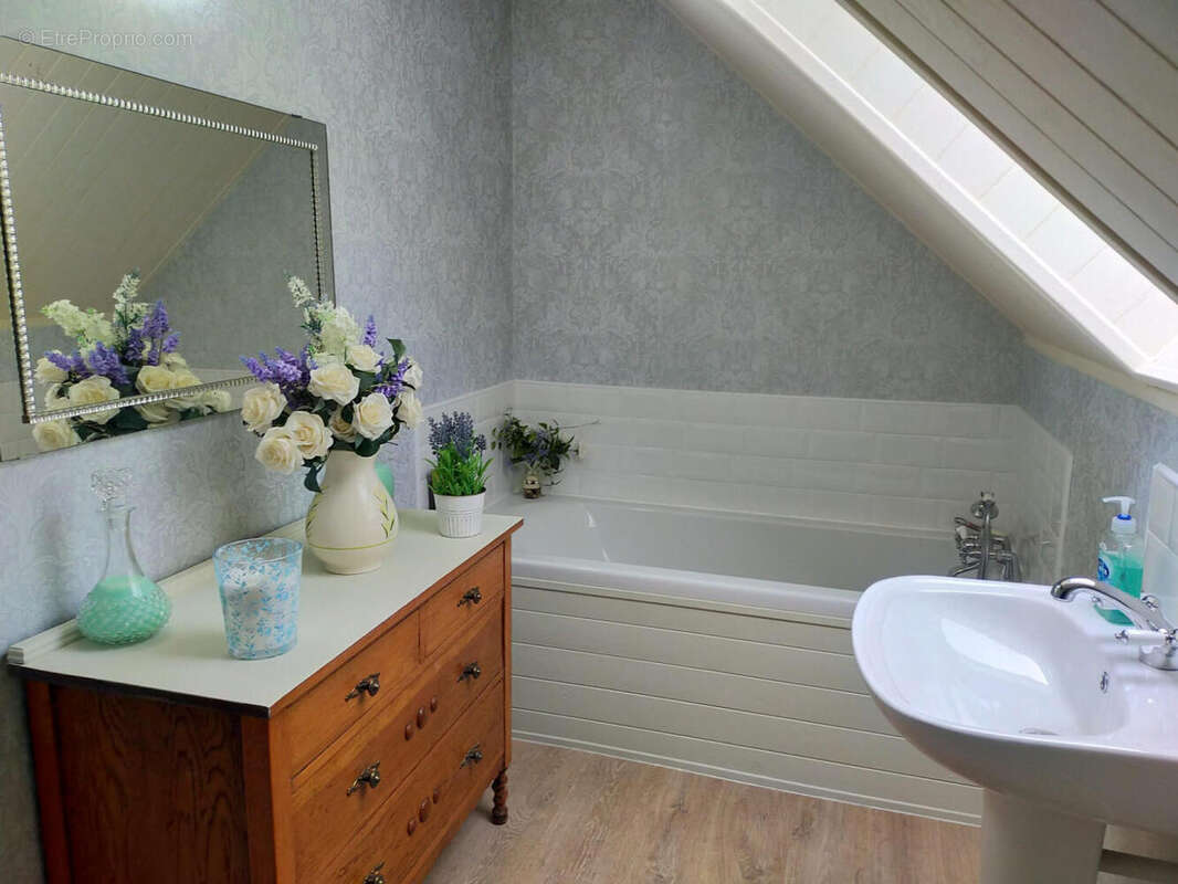 IMG-20251107-WA0013 (1) - Maison à SAINT-PRIEST-LES-FOUGERES