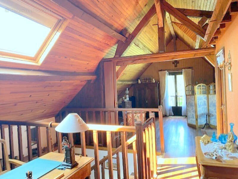 Maison à VILLENEUVE-L&#039;ARCHEVEQUE