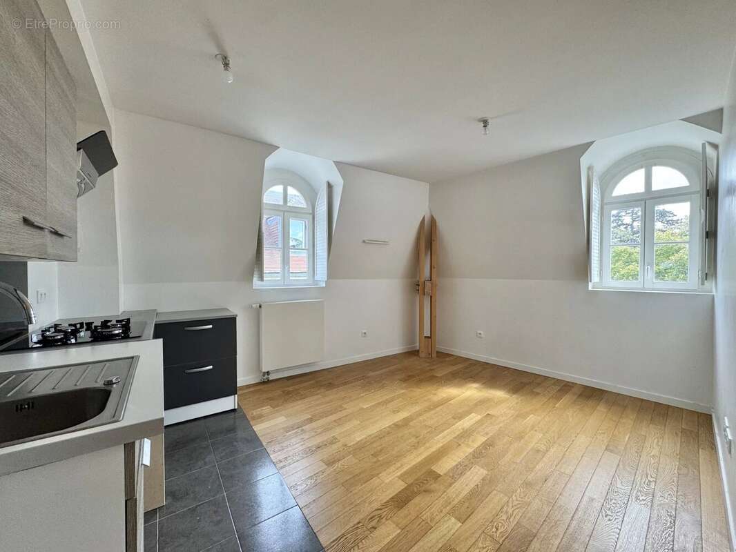 Appartement à VERRIERES-LE-BUISSON
