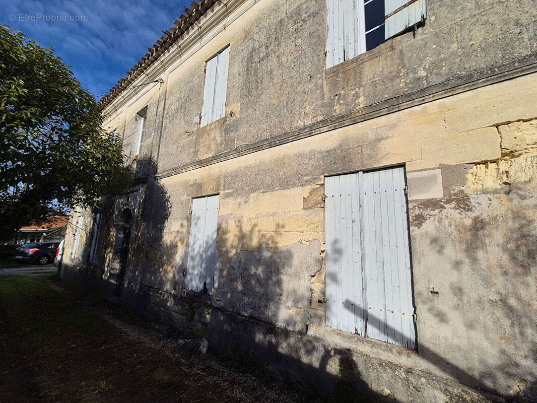 Appartement à LES BILLAUX