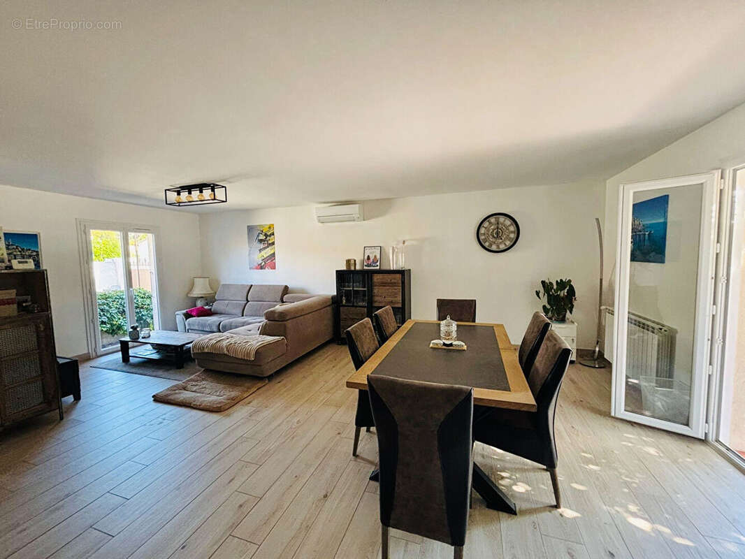 Photo 3 - Maison à EYGUIERES