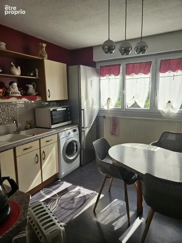 À Chalon-Sur-Saône, appartement à vendre avec 2 chambres, vue Saône. - photo 3