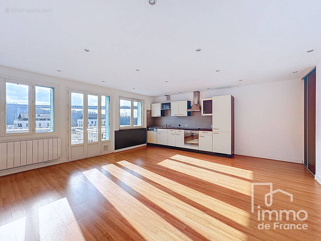 Appartement à BELLEGARDE-SUR-VALSERINE