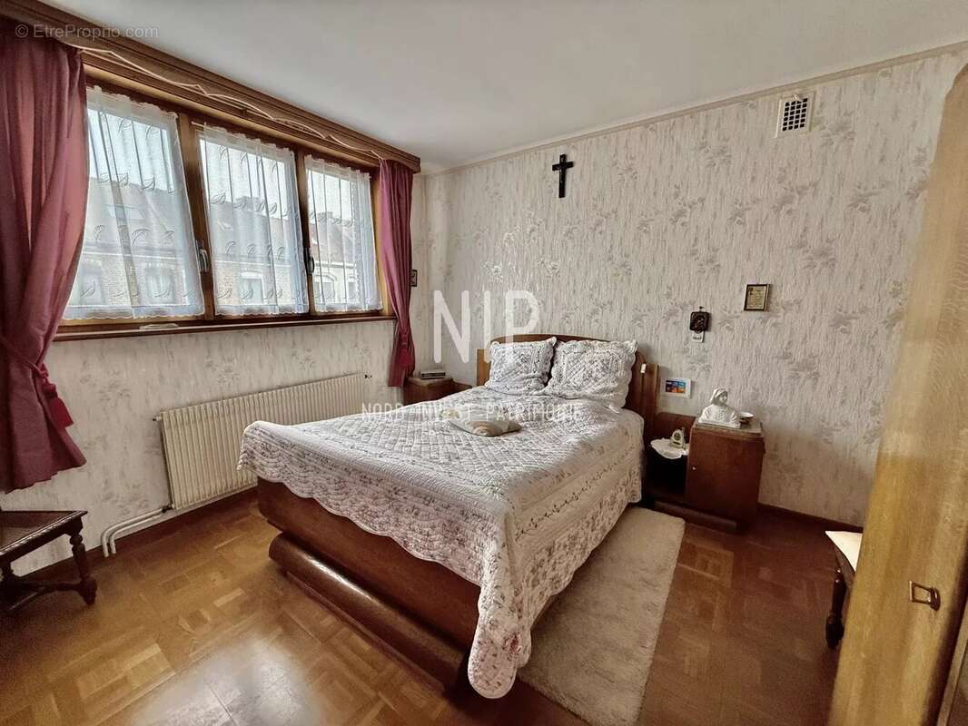 Maison à SAINT-AMAND-LES-EAUX