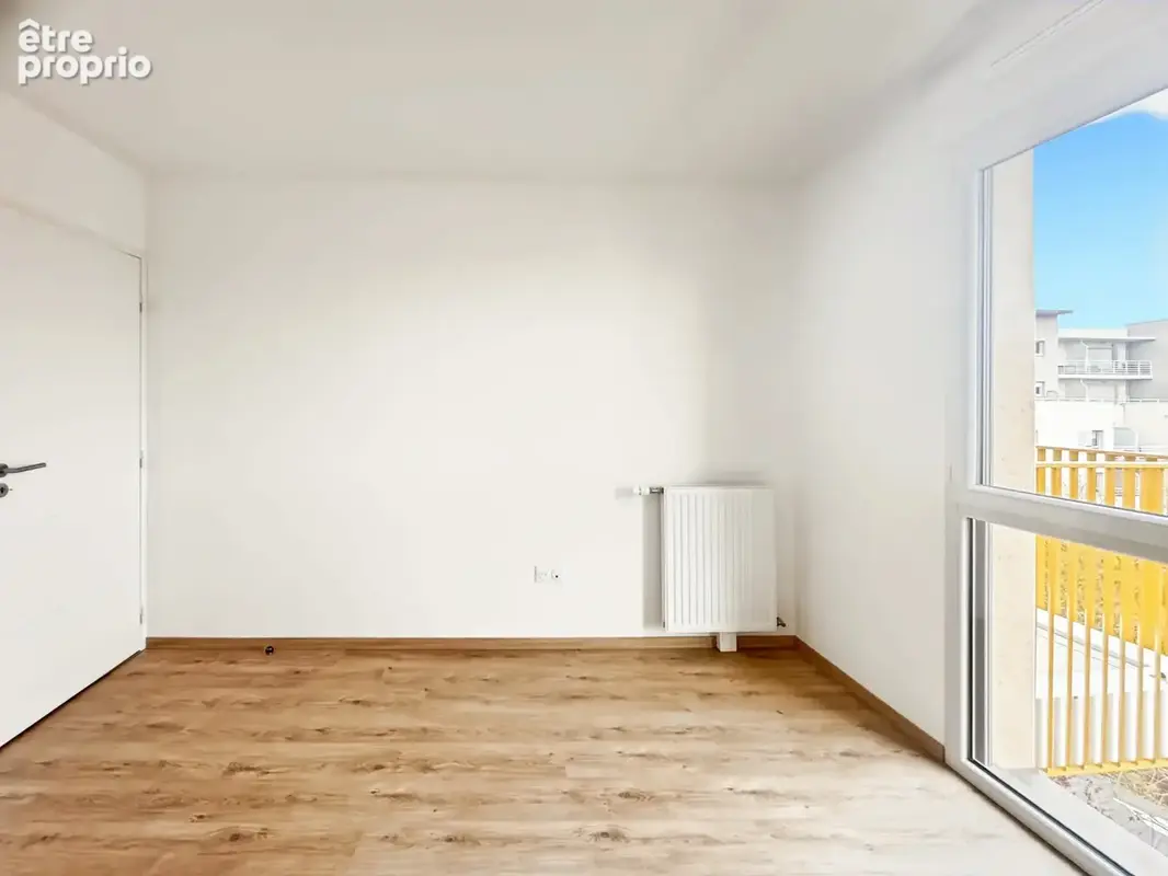 Angers /Ponts de Cé : Appartement T3 lumineux récent avec terrasse de 11,50 m2 et parking - photo 9
