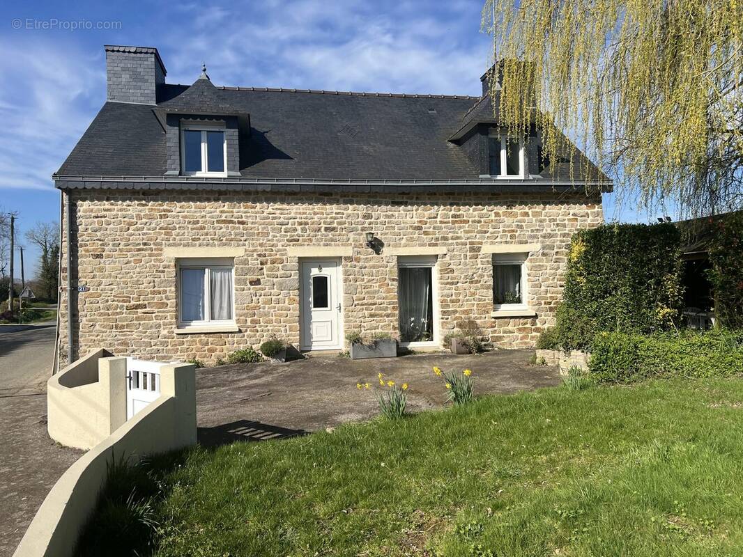 Maison à CARO