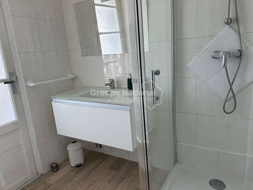 A vendre Arles appartement T3 proche centre - photo 6
