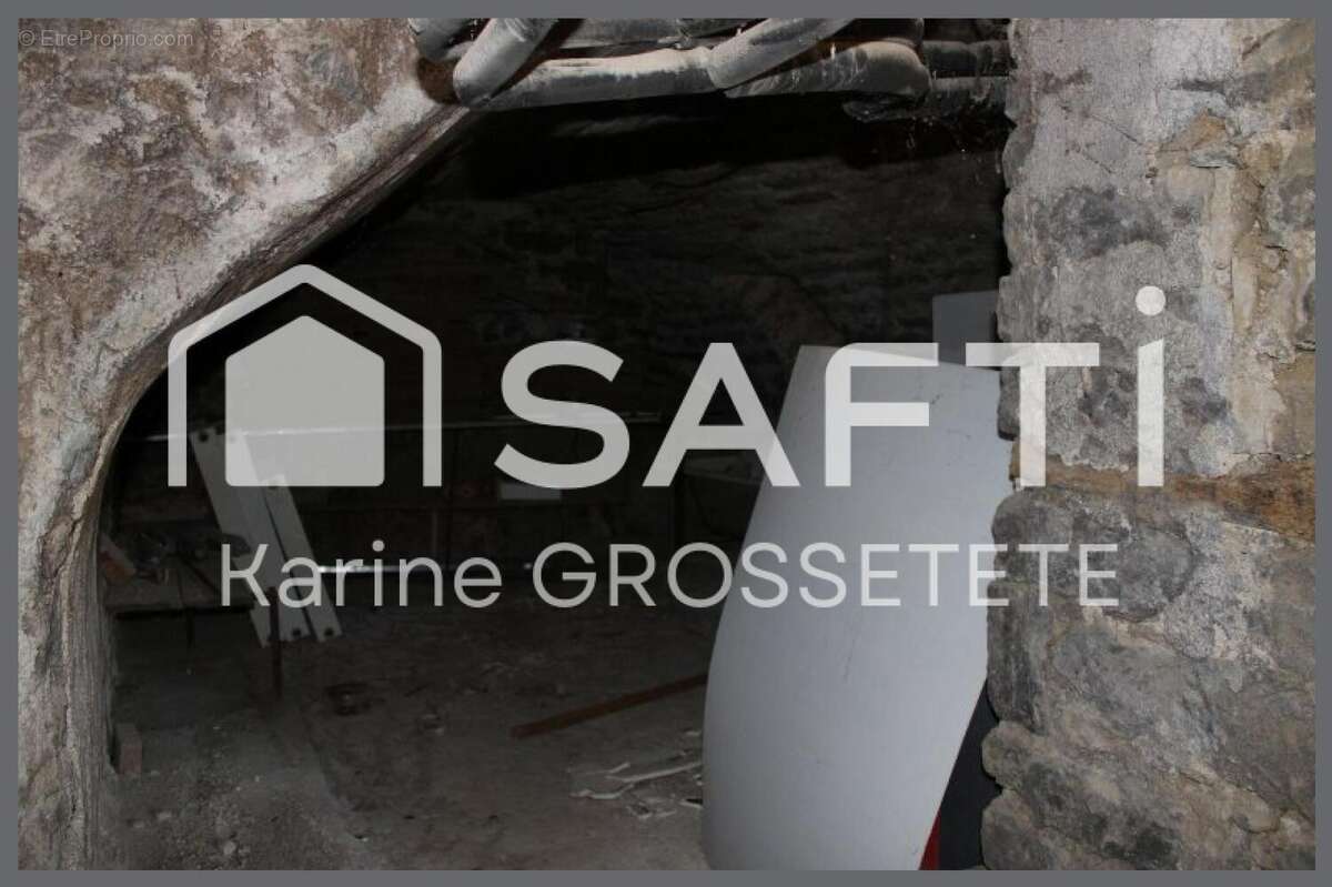 Photo 4 - Maison à CORROMBLES