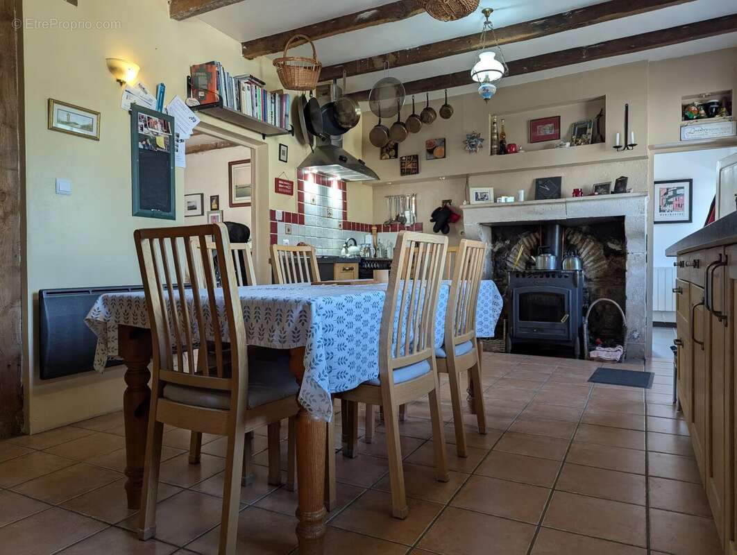 Charmante propriété familiale avec piscine dans la Vienne - photo 4