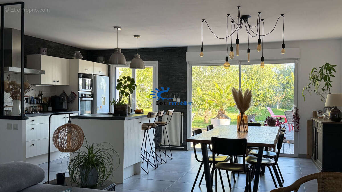 Maison à L&#039;HOUMEAU