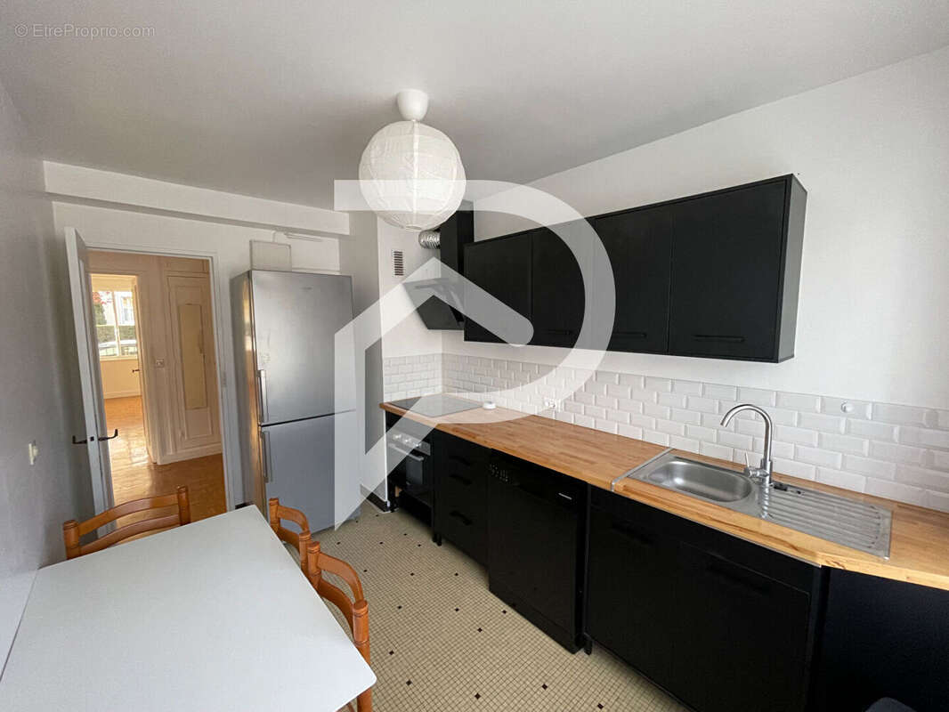 Appartement à SAINT-MAUR-DES-FOSSES