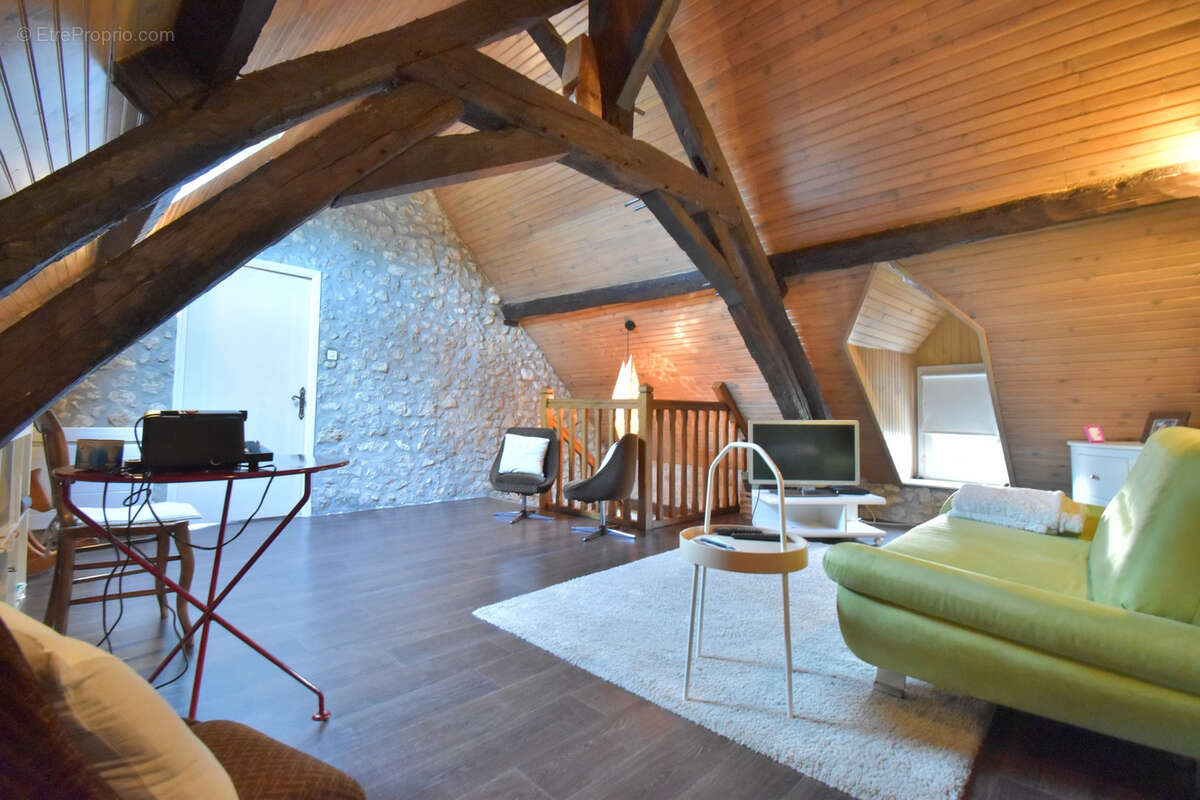 Maison à SAINT-MENOUX