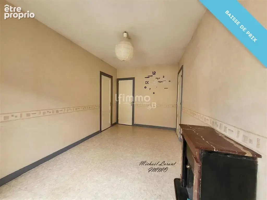 Local commercial loué + appartement + terrain - photo 4