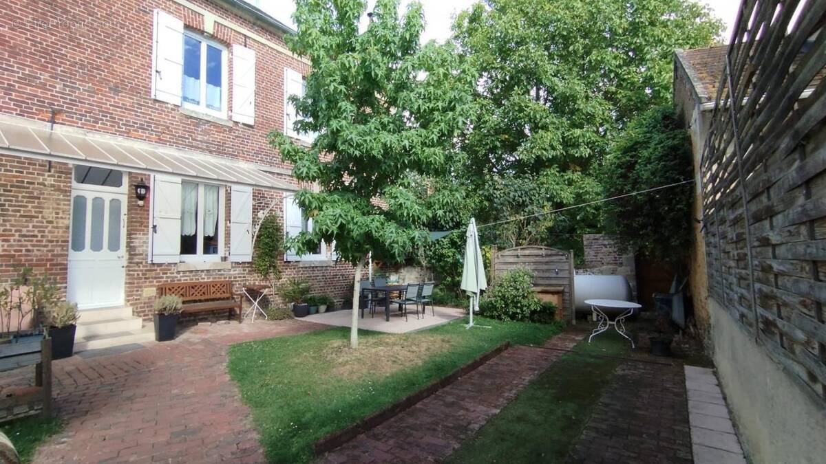 Maison à PUISEUX-LE-HAUBERGER