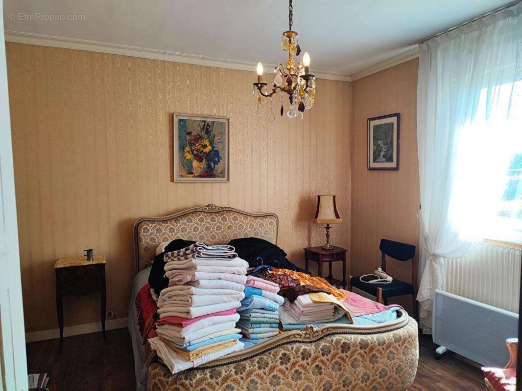 LOUDEAC - Ensemble immobilier - Maison - Entrepôt - photo 6