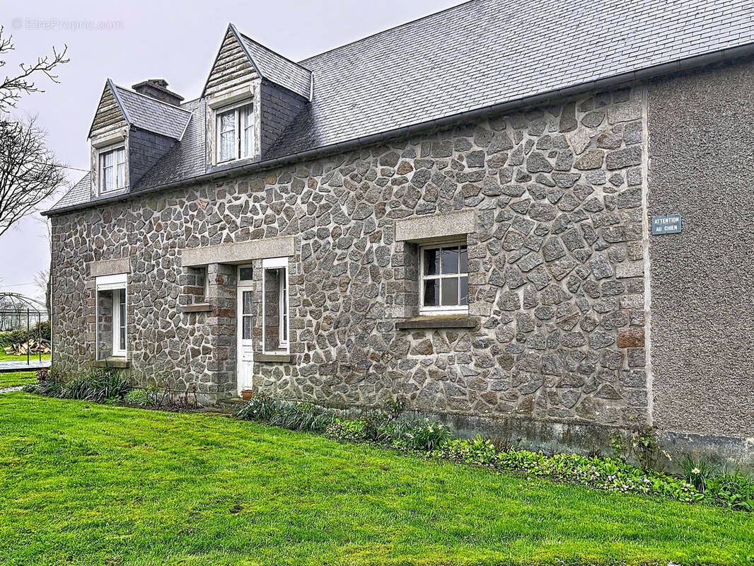 Maison à SAINT-CLEMENT-RANCOUDRAY