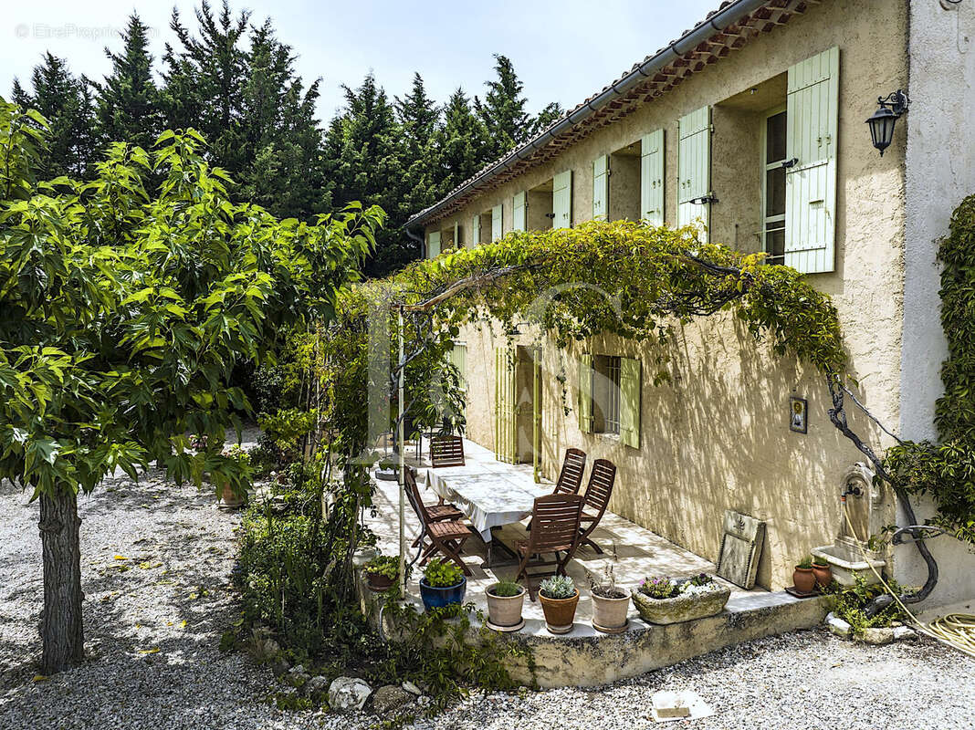 Maison à VACQUEYRAS