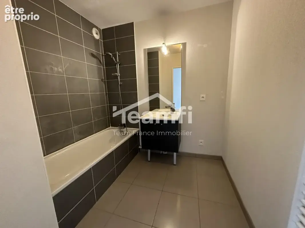 Appartement 68 m² à Begles  - photo 3