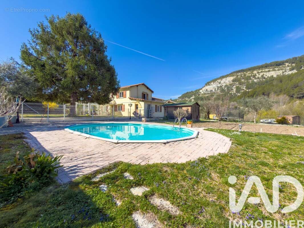 Photo 2 - Maison à PEILLE