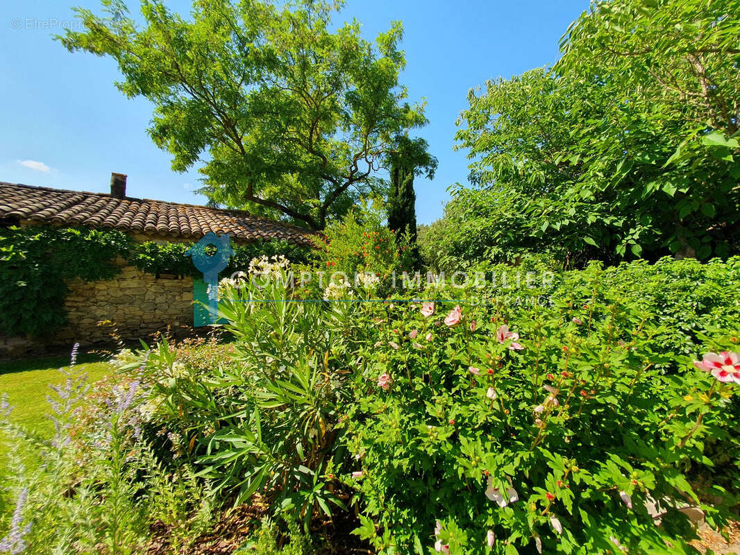 Maison à SAINT-QUENTIN-LA-POTERIE
