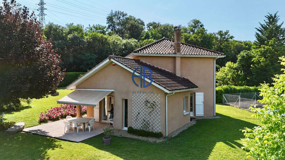 Maison à MONTALIEU-VERCIEU