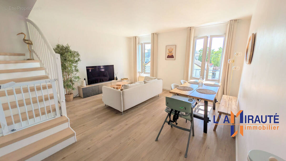 Appartement à HOUILLES