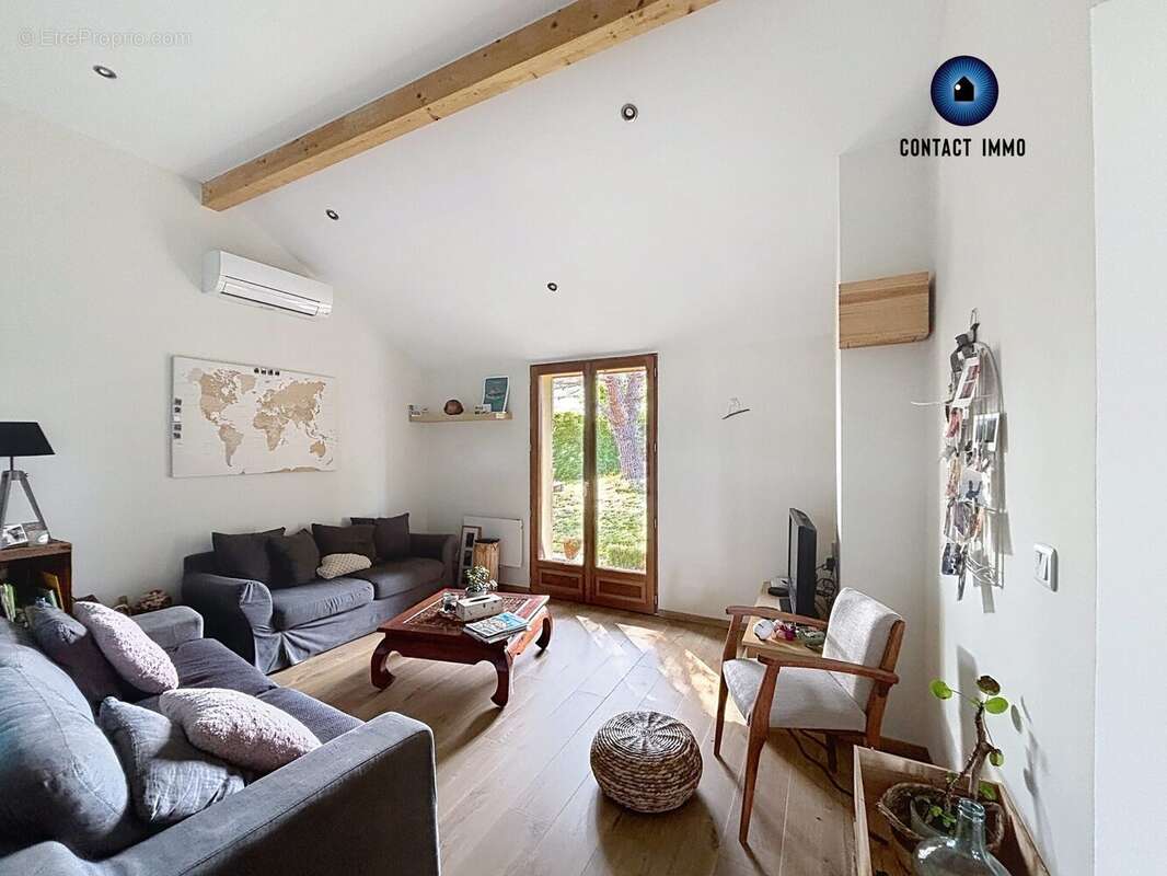 Maison à LARCHE