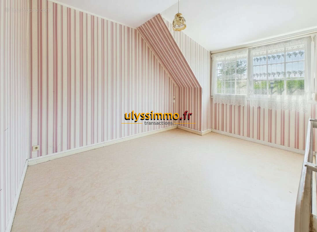 Maison à ROSIERES-EN-SANTERRE