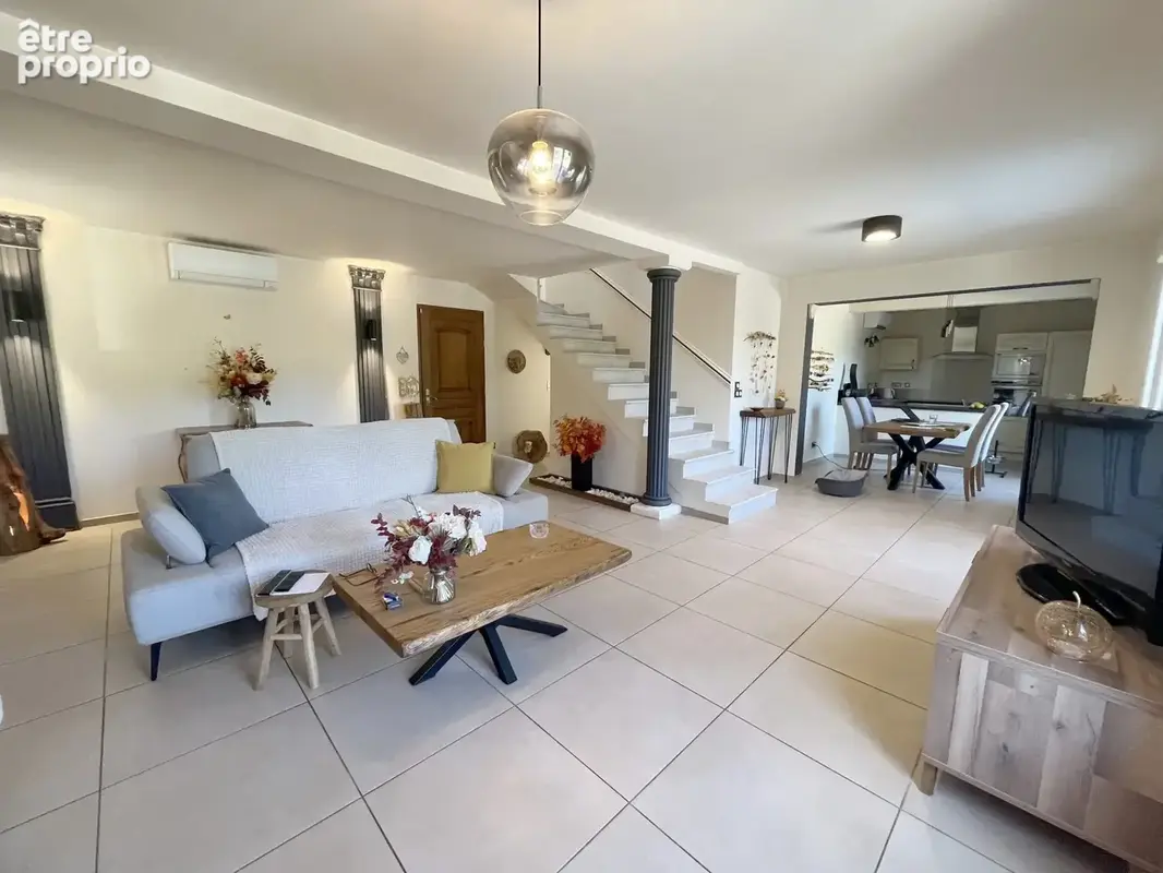Maison 137 m² à Desaignes  - photo 4