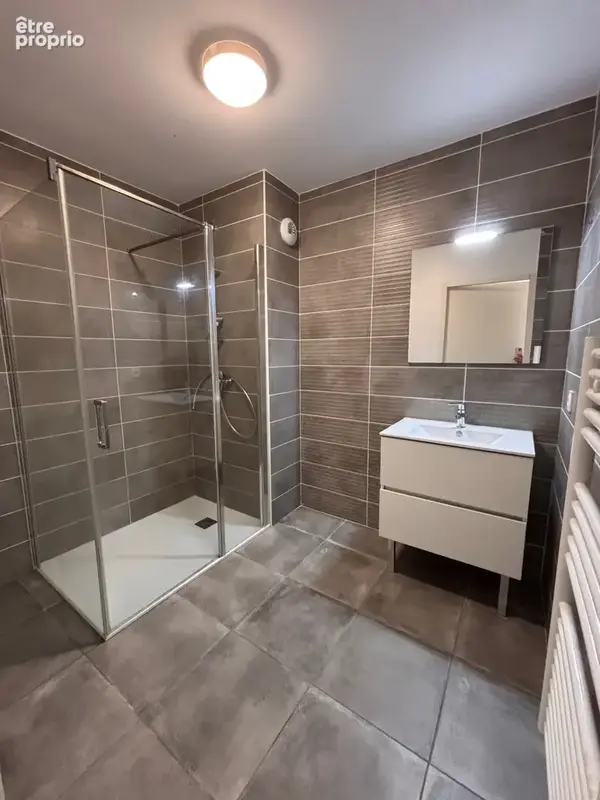 Appartement recent de type 2 + garage a tain l'hermitage - photo 3