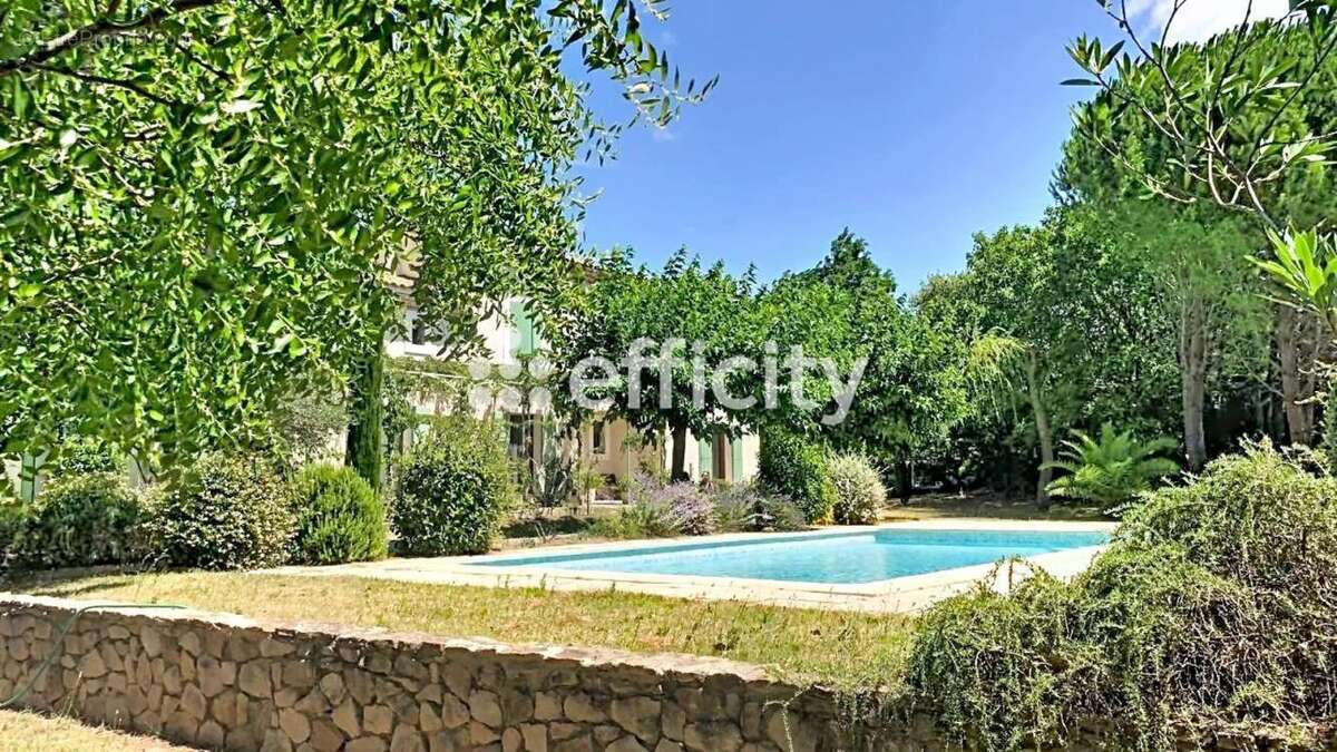 Maison 128 m² à Saint-Remy-De-Provence  - photo 13