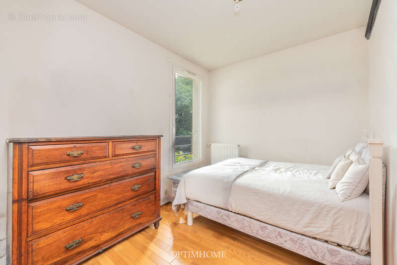 Mairie des lilas -  immeuble 2012 - appartement 3 pièces - 2 chambres– 53 m² – - photo 12