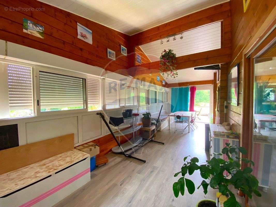 Maison à LA GRIPPERIE-SAINT-SYMPHORIEN