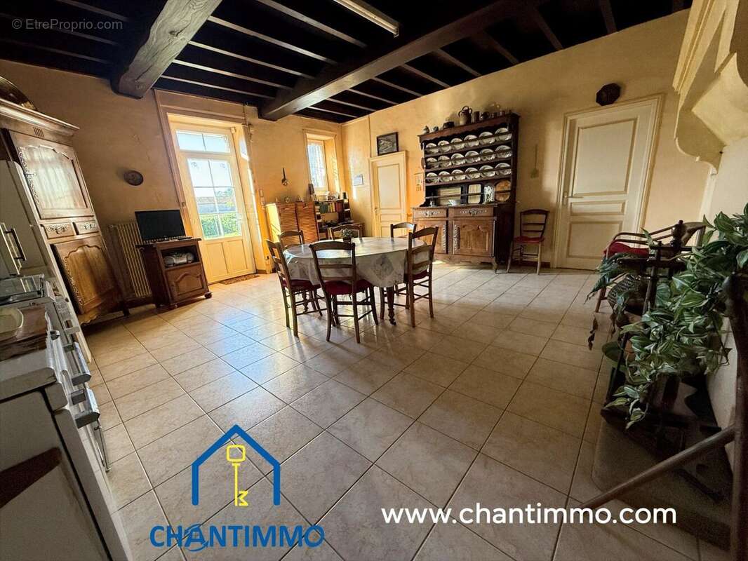 Maison à LA CAILLERE-SAINT-HILAIRE