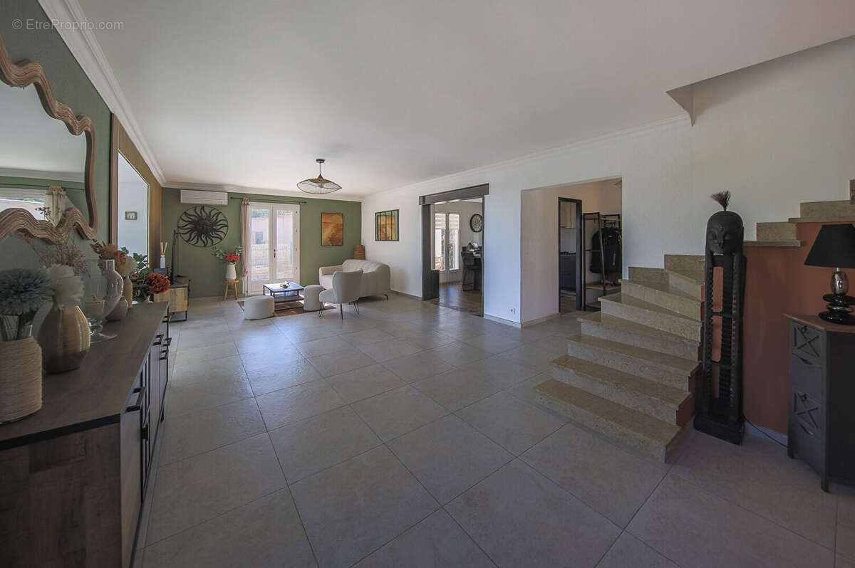 Marine de Davia Villa 7 pièce(s) 200 m2 avec vue mer et piscine - photo 6