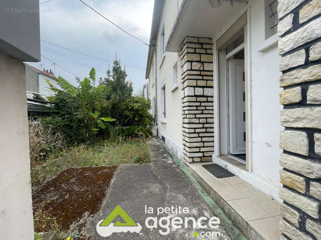 Maison 72 m2 quartier Gionne - photo 2
