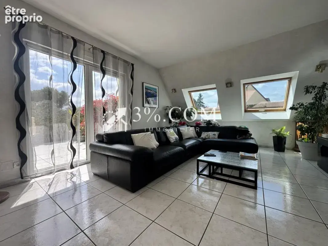3%COM Très belle Maison 5 chambres avec piscine sur 8,50 are - photo 4