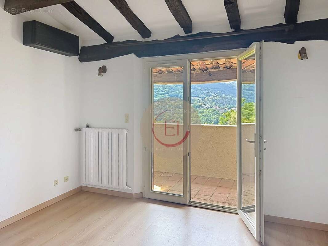 Maison à LES ADRETS-DE-L'ESTEREL