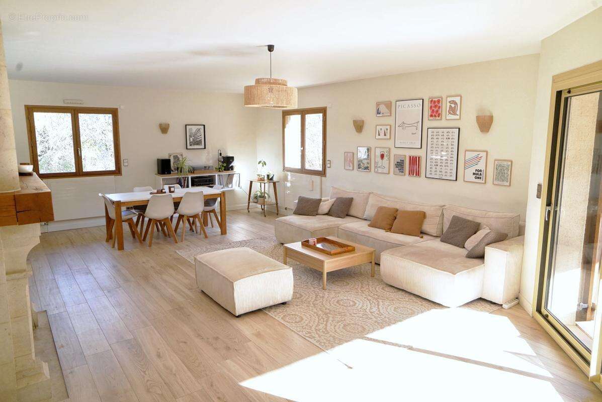 Maison à VELARS-SUR-OUCHE