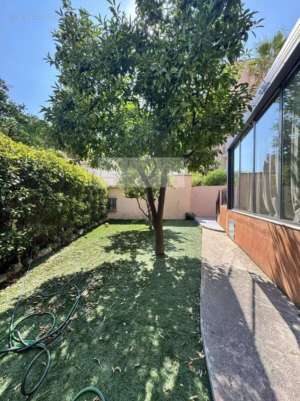 Appartement à ROQUEBRUNE-CAP-MARTIN