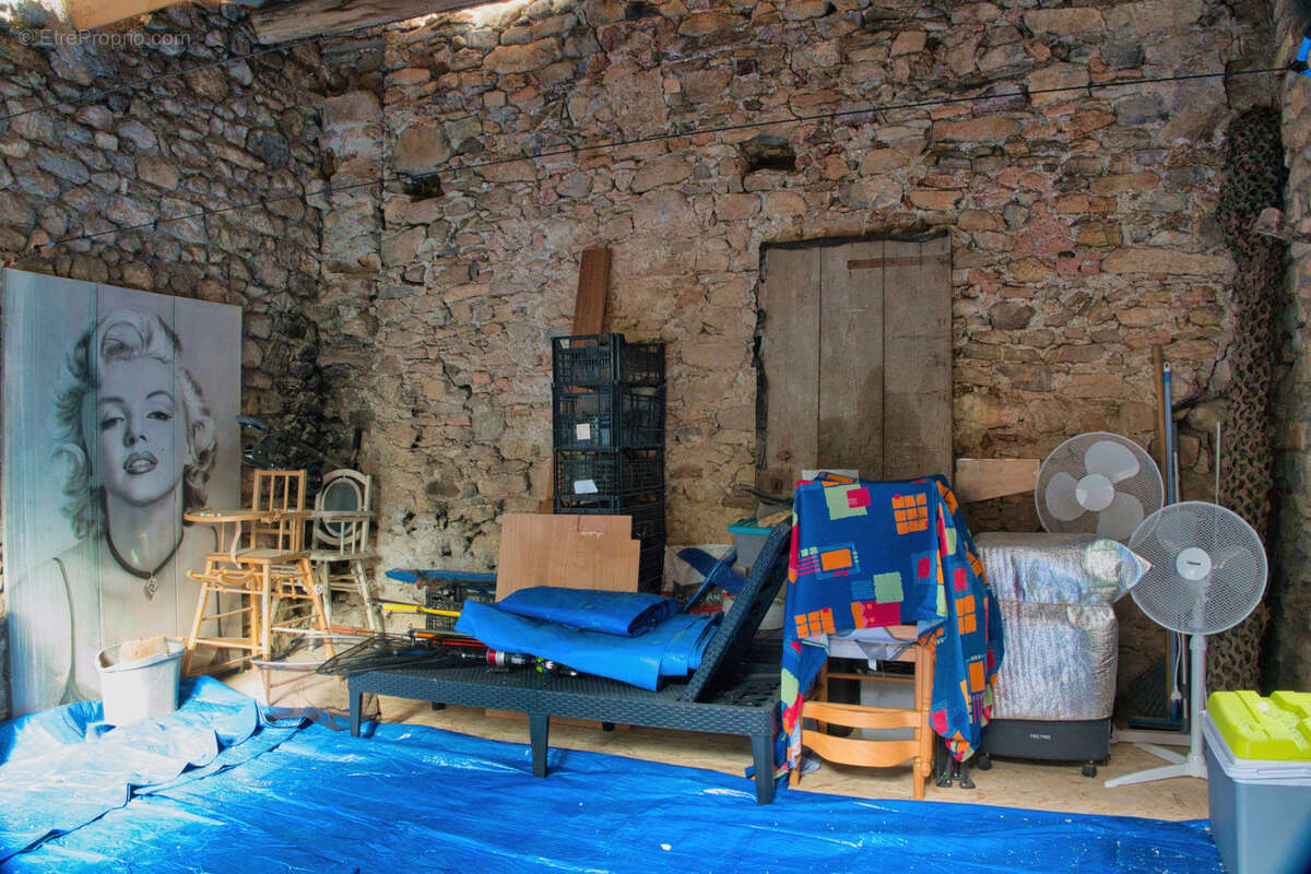 Maison à CASCASTEL-DES-CORBIERES