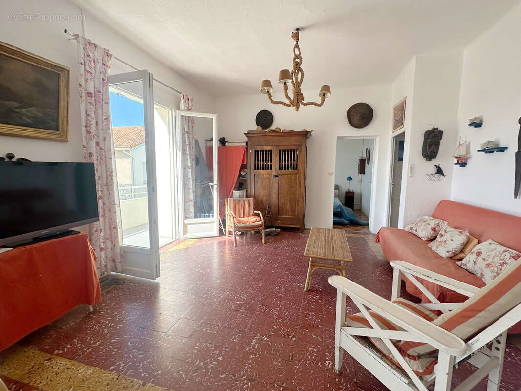 Appartement à MAUGUIO