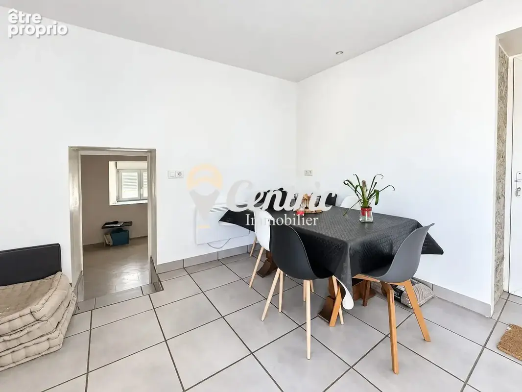 Maison 5 pièces 140 m² à vendre à Le Pin (79140) - photo 2