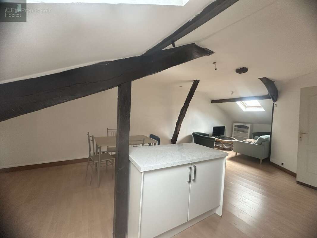 Appartement à MAURS