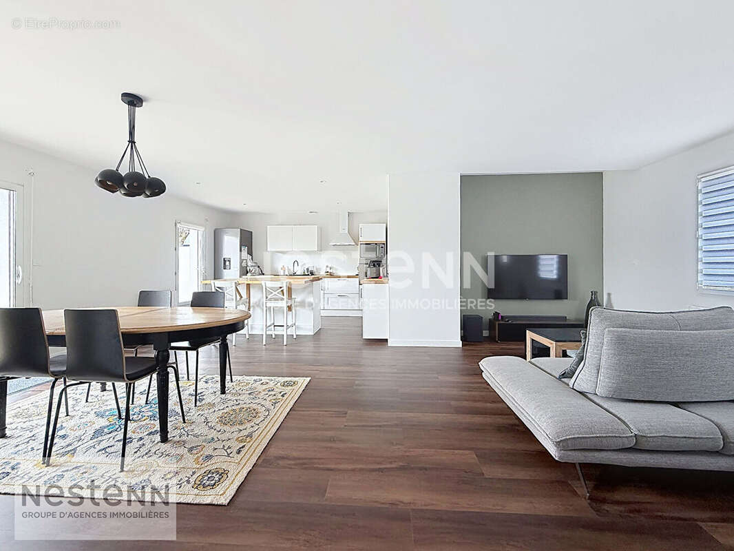 Maison à SAINT-URBAIN