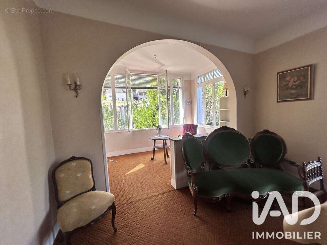 Maison 313 m² à Esterre  - photo 7