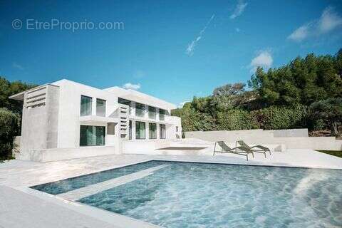 Maison à SAINT-CYR-SUR-MER