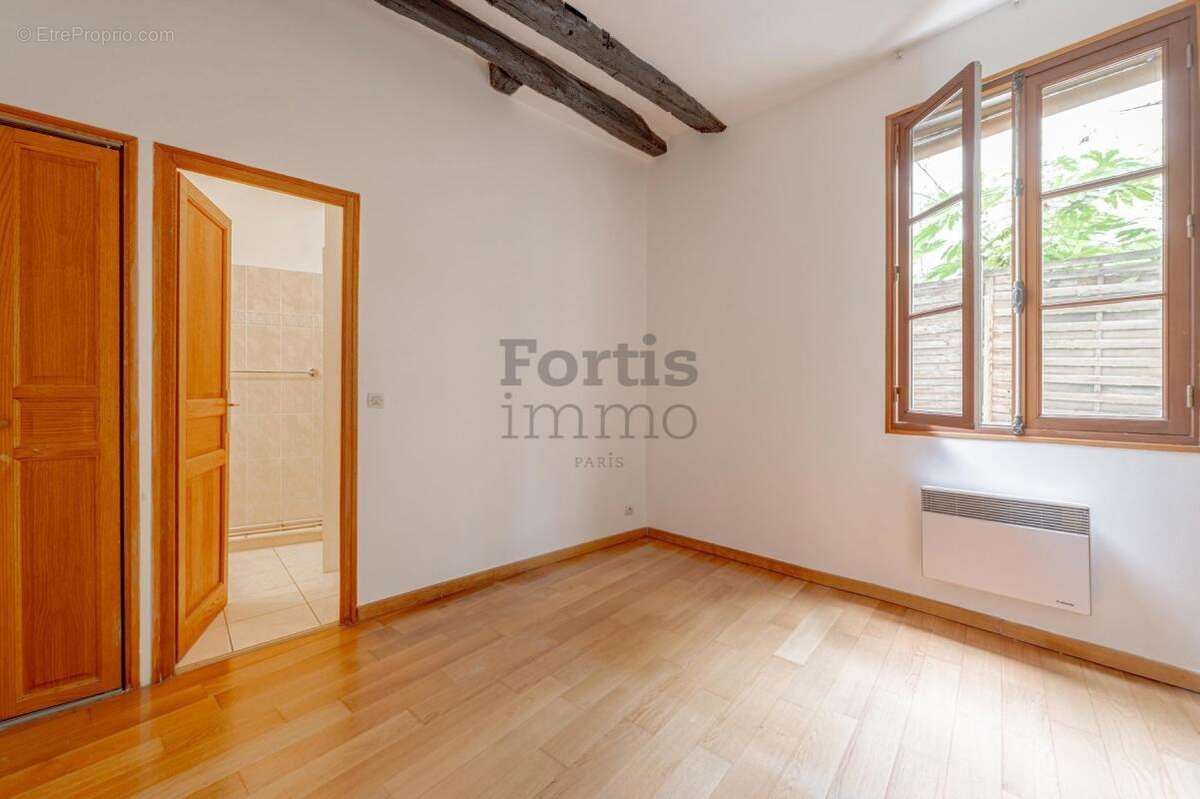 Appartement à PARIS